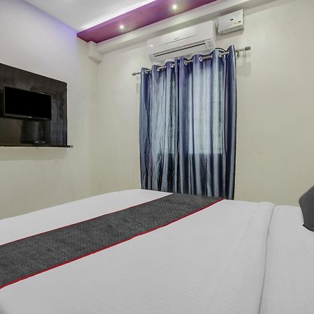 Collection O Galaxy Suites Хайдарабад Экстерьер фото
