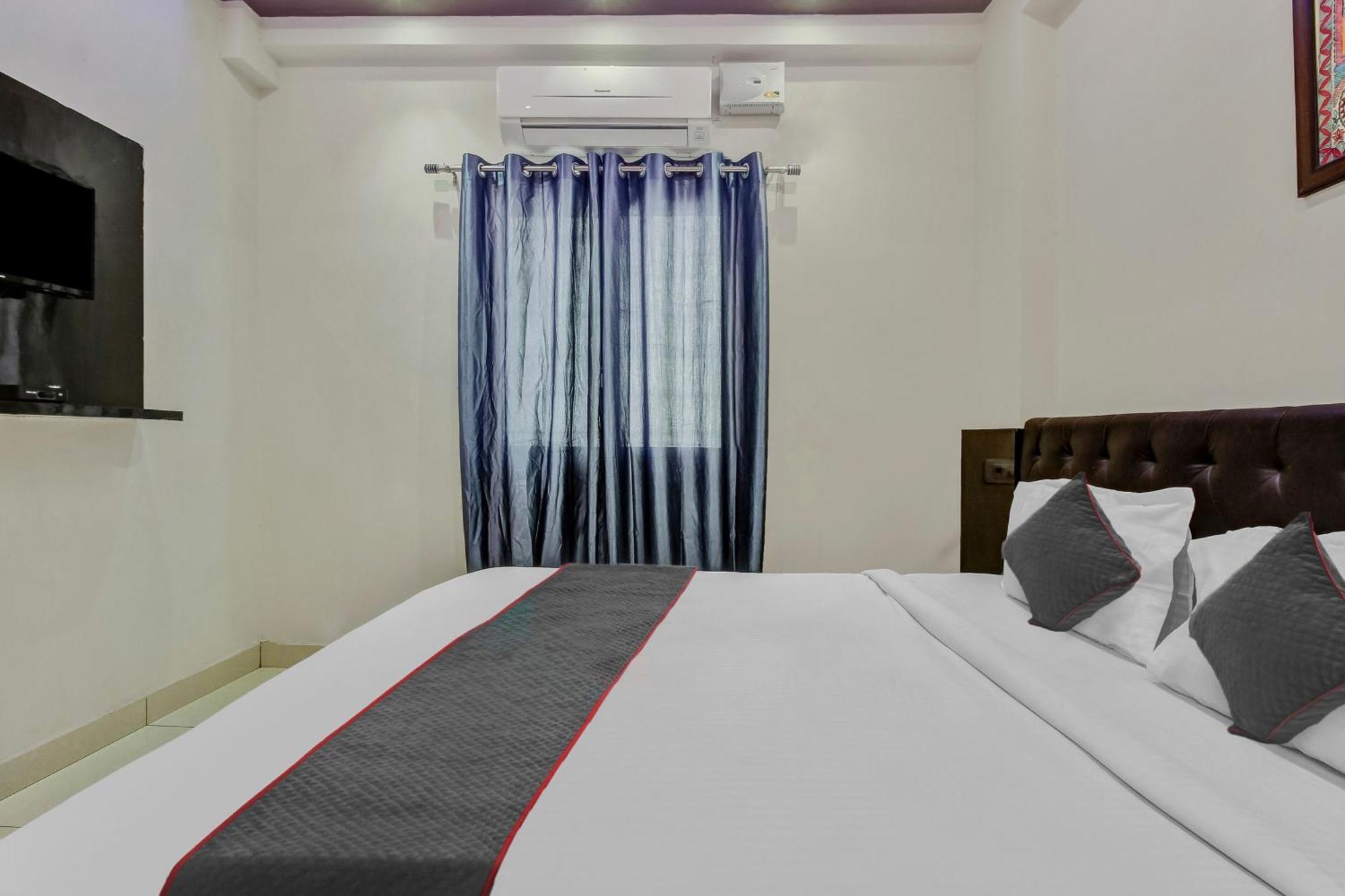 Collection O Galaxy Suites Хайдарабад Экстерьер фото