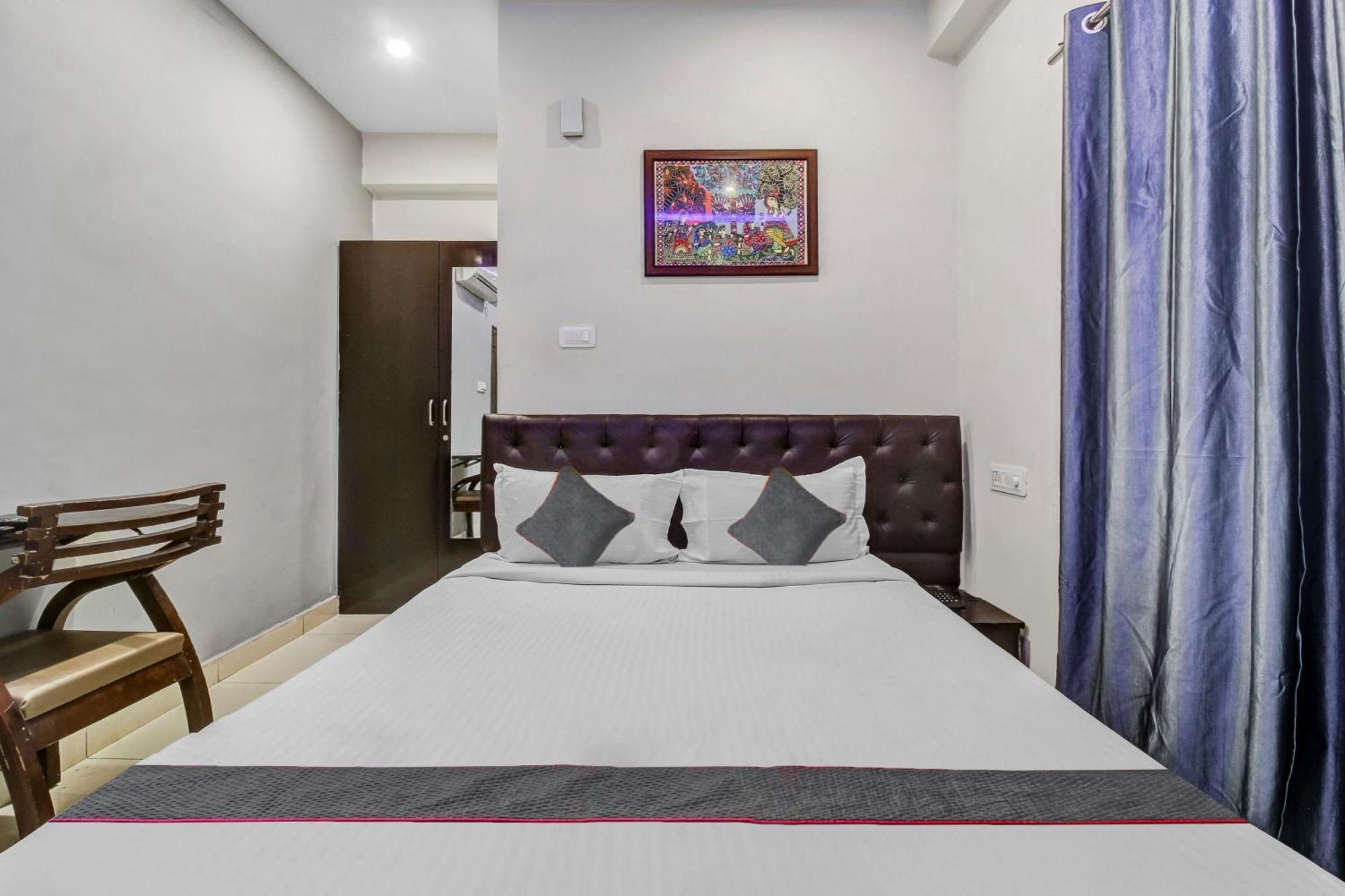 Collection O Galaxy Suites Хайдарабад Экстерьер фото