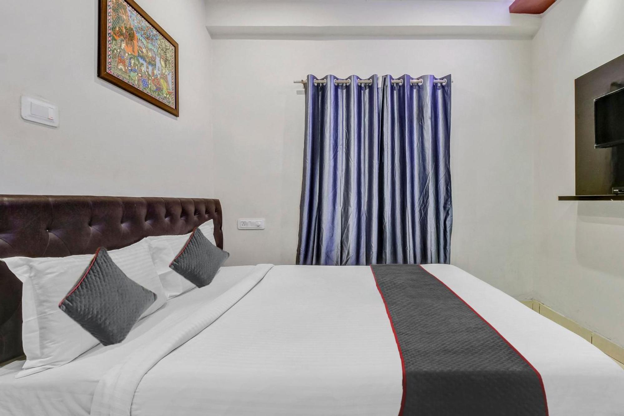 Collection O Galaxy Suites Хайдарабад Экстерьер фото