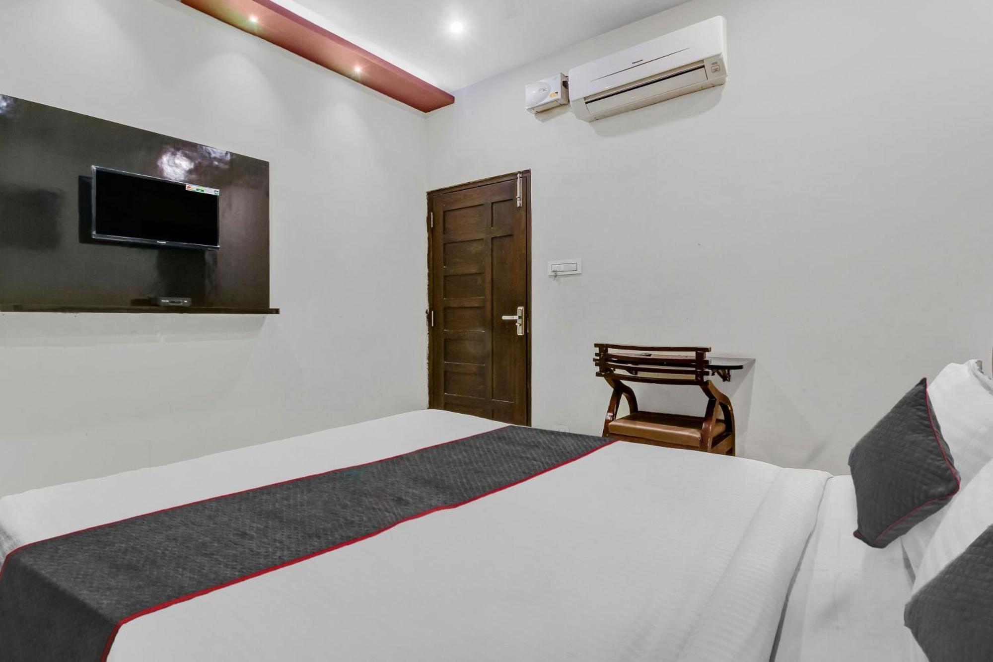 Collection O Galaxy Suites Хайдарабад Экстерьер фото