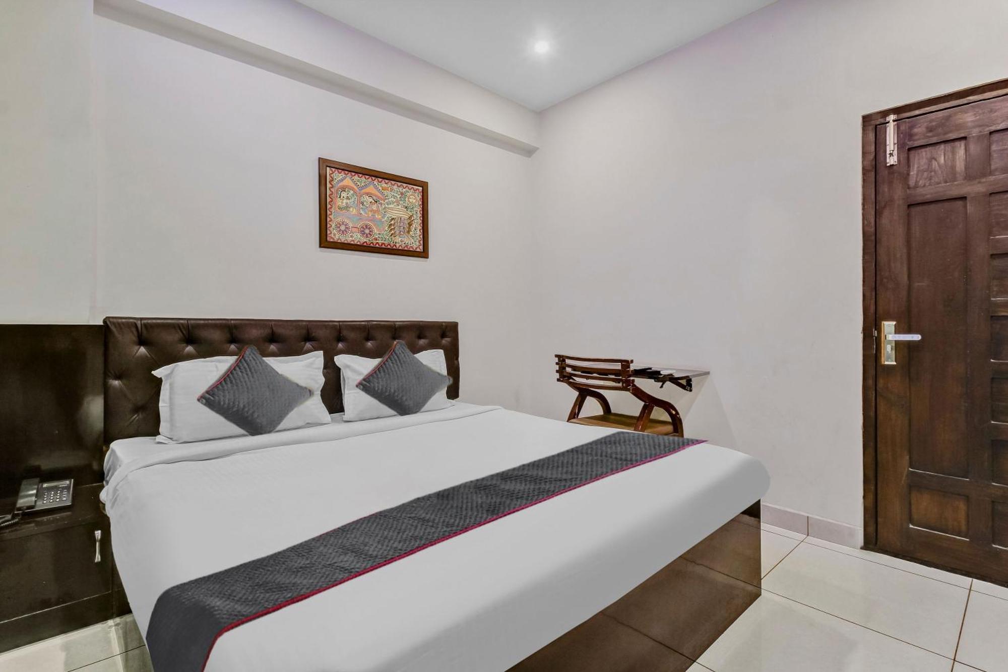 Collection O Galaxy Suites Хайдарабад Экстерьер фото